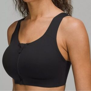 Lululemon Athletica Energy Black Zip-Front Sports Bra Size 36DD Athletic Workout